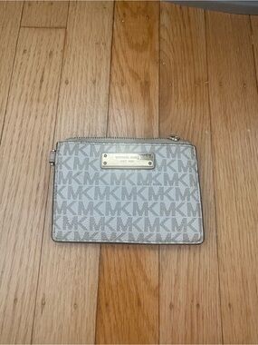 Michael Kors Light Beige Logo Interior Card Case